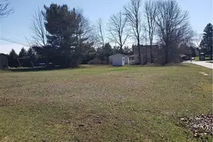 5411 Columbus Rd NE, Louisville, OH 44641 - Photo 2