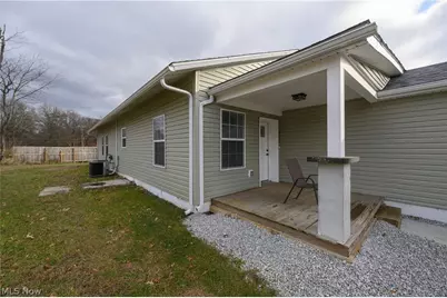 311 George Street, Barberton, OH 44203 - Photo 2