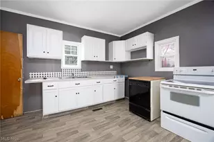 917 Union St, Ashland, OH 44805 - Photo 2