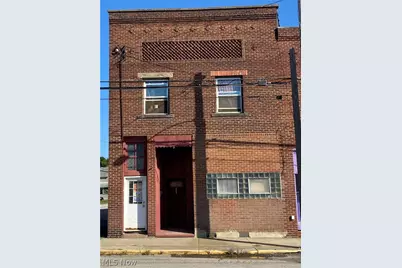 915 Wooster Road W, Barberton, OH 44203 - Photo 1