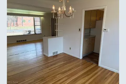 1384 Cleveland Heights Boulevard, Cleveland Heights, OH 44121 - Photo 8