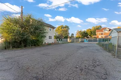 3013 Tuscarawas Street W, Canton, OH 44708 - Photo 6