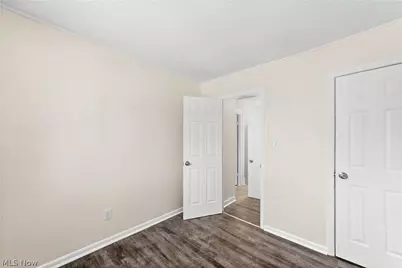 170 E 220th Street, Euclid, OH 44123 - Photo 18