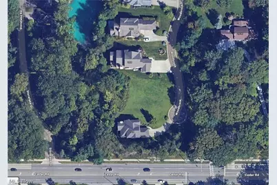 1906 Woodbrook Lane, Lyndhurst, OH 44122 - Photo 4