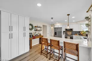 2225 Abbey Ln, Akron, OH 44319 - Photo 4