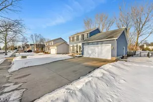 2225 Abbey Ln, Akron, OH 44319 - Photo 36