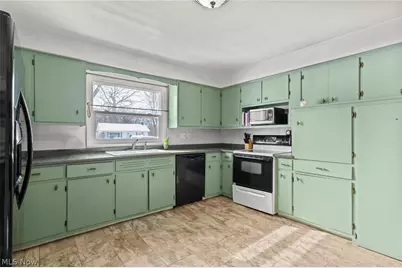 619 Moore Road, Akron, OH 44319 - Photo 20