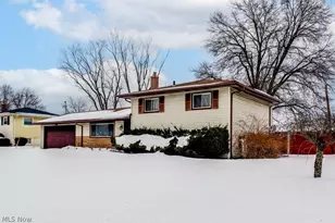 5731 Meadow Ln, Huber Heights, OH 44146 - Photo 1