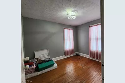 519 Taylor Avenue, Cambridge, OH 43725 - Photo 14