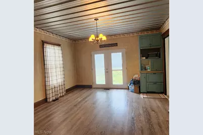 519 Taylor Avenue, Cambridge, OH 43725 - Photo 8