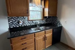 2717 Tuxedo Ave, Parma, OH 44134 - Photo 8