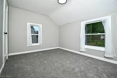 542 Montgomery Street, Akron, OH 44305 - Photo 16