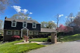 4804 White Oaks Dr, Steubenville, OH 43953 - Photo 2