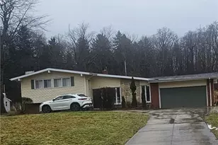 3750 Maplecrest Rd, Woodmere, OH 44122 - Photo 2
