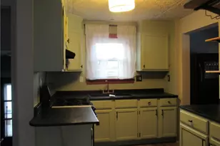 595 Flora Ave, Akron, OH 44314 - Photo 4