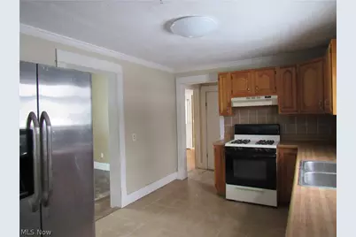 406 W Indiana Avenue, Sebring, OH 44672 - Photo 10