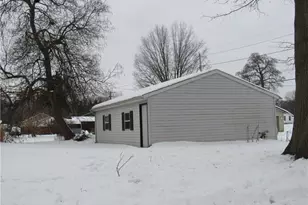 406 W Indiana Ave, Sebring, OH 44672 - Photo 6