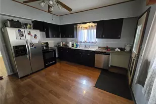 71421 Center St, St Clairsville, OH 43950 - Photo 4