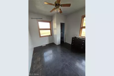 71421 Center Street, St Clairsville, OH 43950 - Photo 2