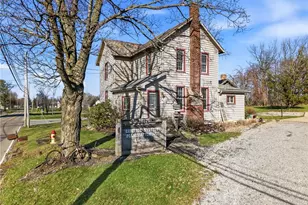 10725 Struthers Rd, New Middletown, OH 44442 - Photo 2