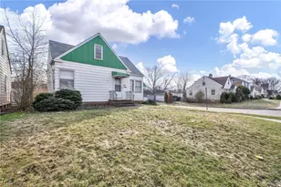 21202 Gardenview Dr, Maple Heights, OH 44137 - Photo 6