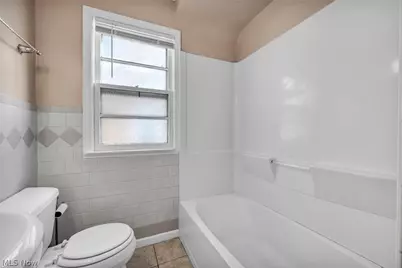 21202 Gardenview Drive, Maple Heights, OH 44137 - Photo 22