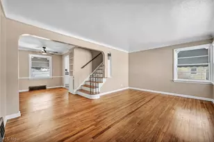 21202 Gardenview Dr, Maple Heights, OH 44137 - Photo 14