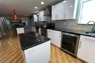 8908 Sherwood Dr NE, Warren, OH 44484 - Photo 8