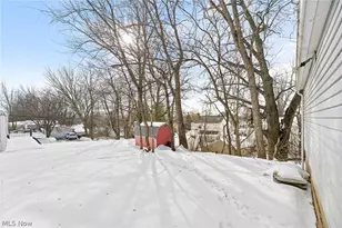 1620 Highview Ave, Akron, OH 44301 - Photo 30