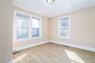 263 Hollywood Blvd, Steubenville, OH 43952 - Photo 10