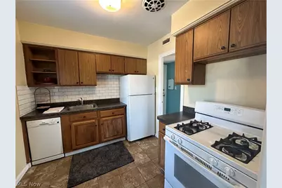 15875 Van Aken Boulevard, Huber Heights, OH 44120 - Photo 6