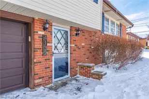 4132 Dennis Ln, Brunswick, OH 44212 - Photo 2