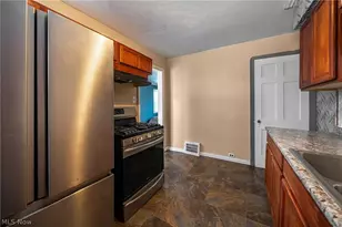 12600 Astor Ave, Loveland, OH 44135 - Photo 16