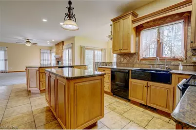 7081 Ruby Court, Youngstown, OH 44515 - Photo 10