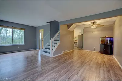 378 Deepwood Drive, Wadsworth, OH 44281 - Photo 6