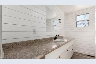 305 N High Street, New Lexington, OH 43764 - Photo 16