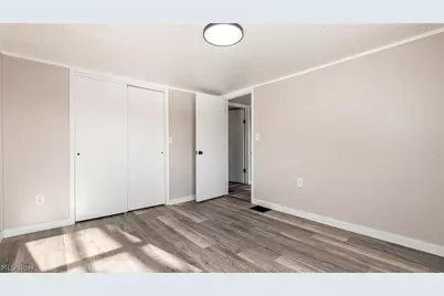 305 N High Street, New Lexington, OH 43764 - Photo 18