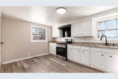 305 N High Street, New Lexington, OH 43764 - Photo 8