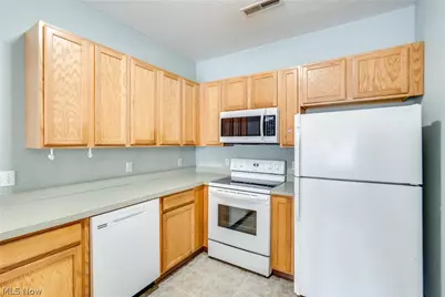 4325 Greenway Trail Street NW, Massillon, OH 44647 - Photo 18