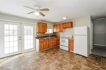 931 Crestline Drive, Akron, OH 44312 - Photo 4