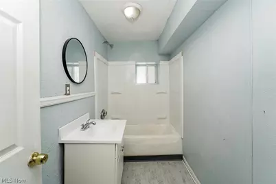 931 Crestline Drive, Akron, OH 44312 - Photo 12