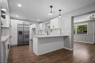 3790 Stoney Ridge Rd, Avon, OH 44011 - Photo 2