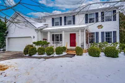 136 Taylor Road, Barberton, OH 44203 - Photo 2