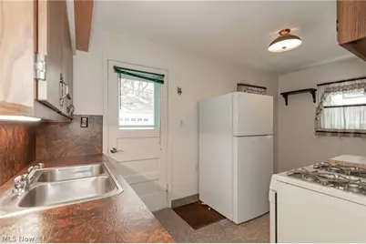 1307 Summit Drive, Loveland, OH 44124 - Photo 8