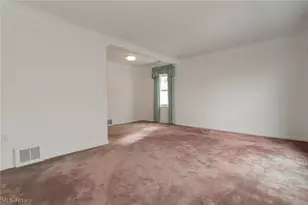 1307 Summit Dr, Loveland, OH 44124 - Photo 6