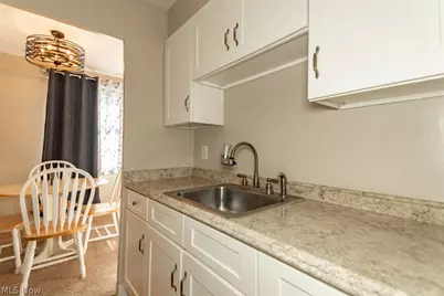 11850 Edgewater Drive #1002, Oakwood, OH 44107 - Photo 12