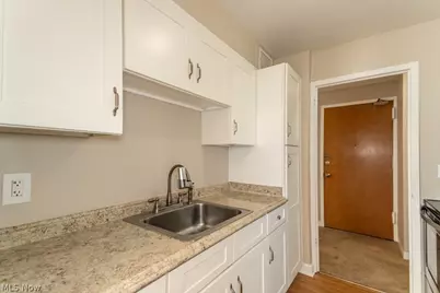 11850 Edgewater Drive #1002, Oakwood, OH 44107 - Photo 10