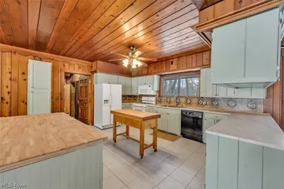 22791 Harms Road, Euclid, OH 44143 - Photo 4