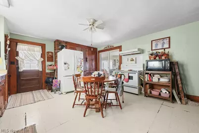 18262 W Pine Lake Road, Beloit, OH 44609 - Photo 14