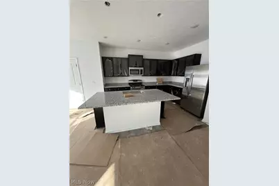 413 Pheasant Run, Elyria, OH 44035 - Photo 2